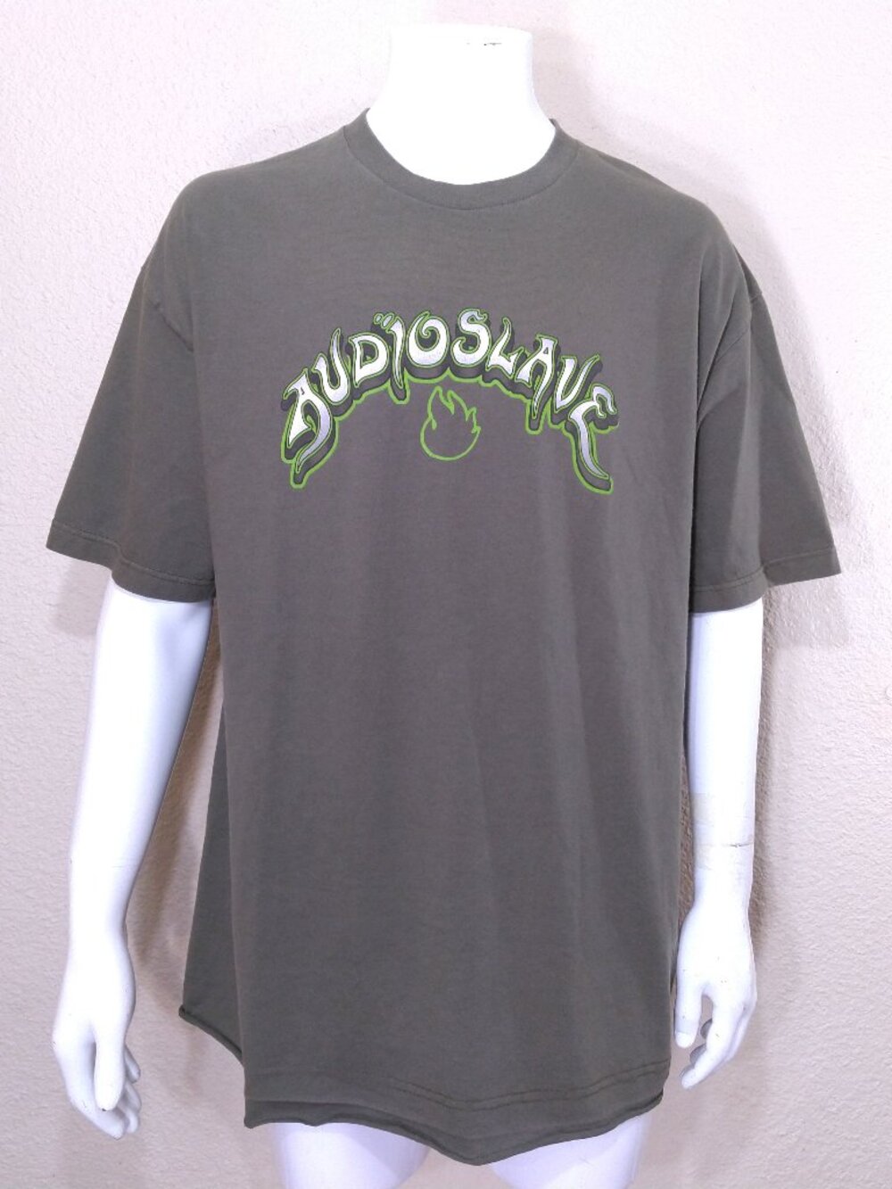 AUDIOSLAVE Vintage T Shirt XL LIMITED EDITION 2002 Album MERCH Band Tee GRAPHIC